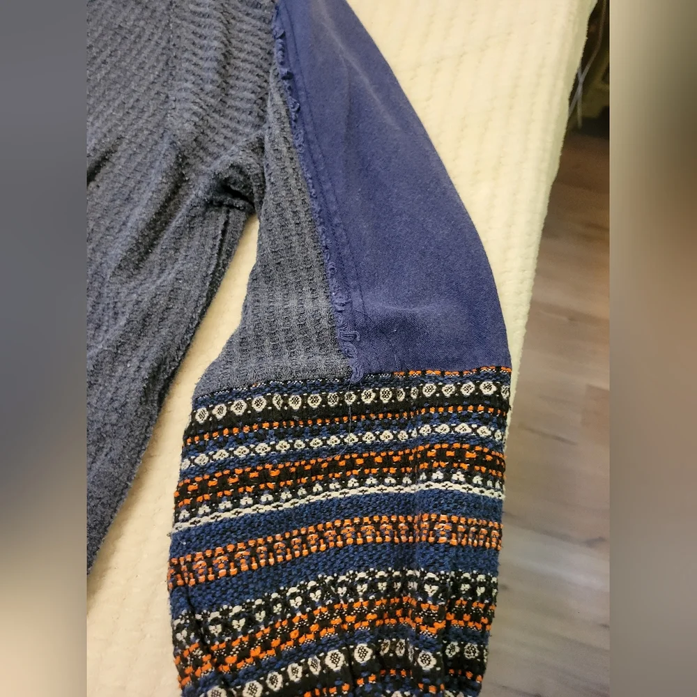 Umgee USA Blue Heathered Top - Picture 5 of 8